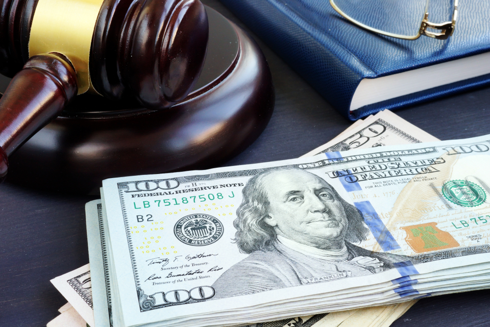 How Bail Works in Santa Clarita, picture of money and gavel